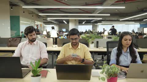 पहली सैलरी? बजाज फाइनेंस डीमैट अकाउंट के साथ निवेश करें