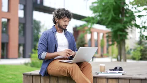 FD के साथ अपने पैसे को कड़ी मेहनत करें